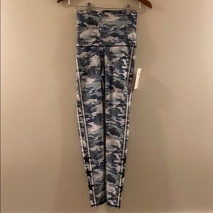 Emily Hsu M Camo Star Leggings NWT